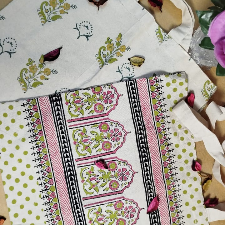 Tote bags