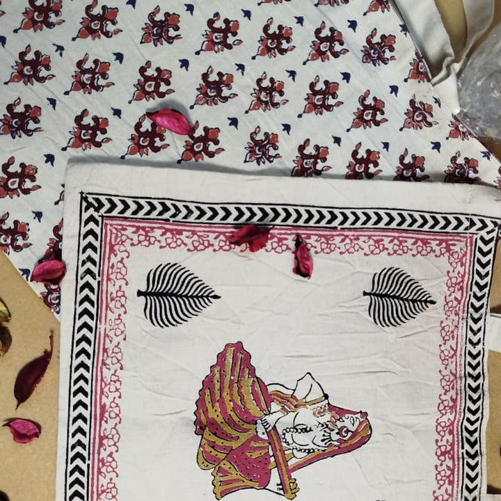 Tote bags