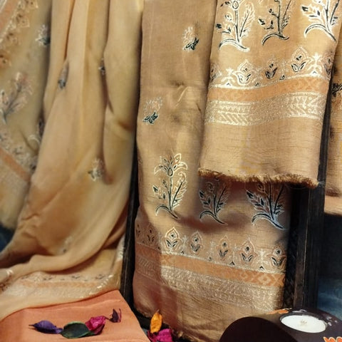 Timeless Elegance – Premium Korean Silk 3-Piece Unstitched Suit ✨