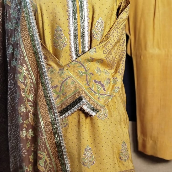 Elegant Mustard and Brown 3-Piece Suit