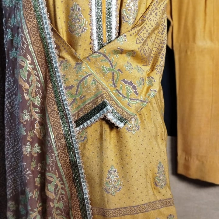Elegant Mustard and Brown 3-Piece Suit
